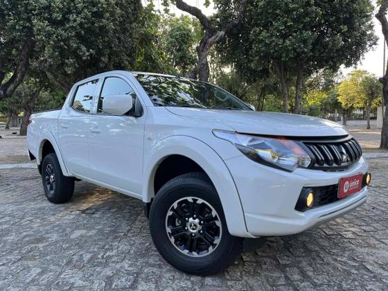 MITSUBISHI L200 TRITON 2.4 16V TURBO DIESEL GL CD 4X4 MANUAL